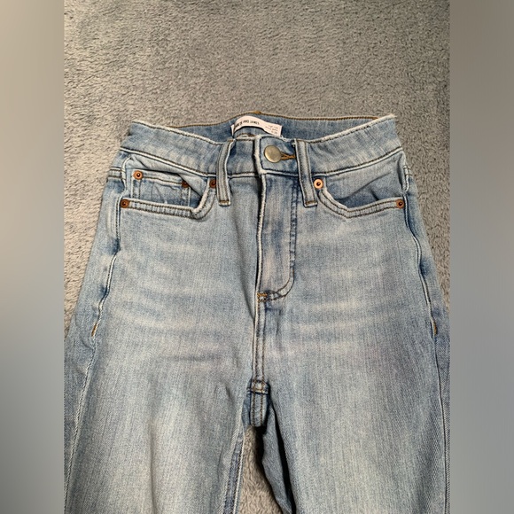 Elizabeth and James Distressed Light Blue high rise skinny ankle Jeans 0-25 - Picture 4 of 10